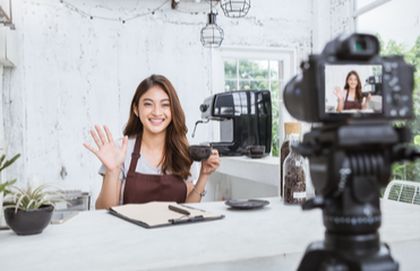 How Social Media Breaks Down Marketing Barriers for Entrepreneurs